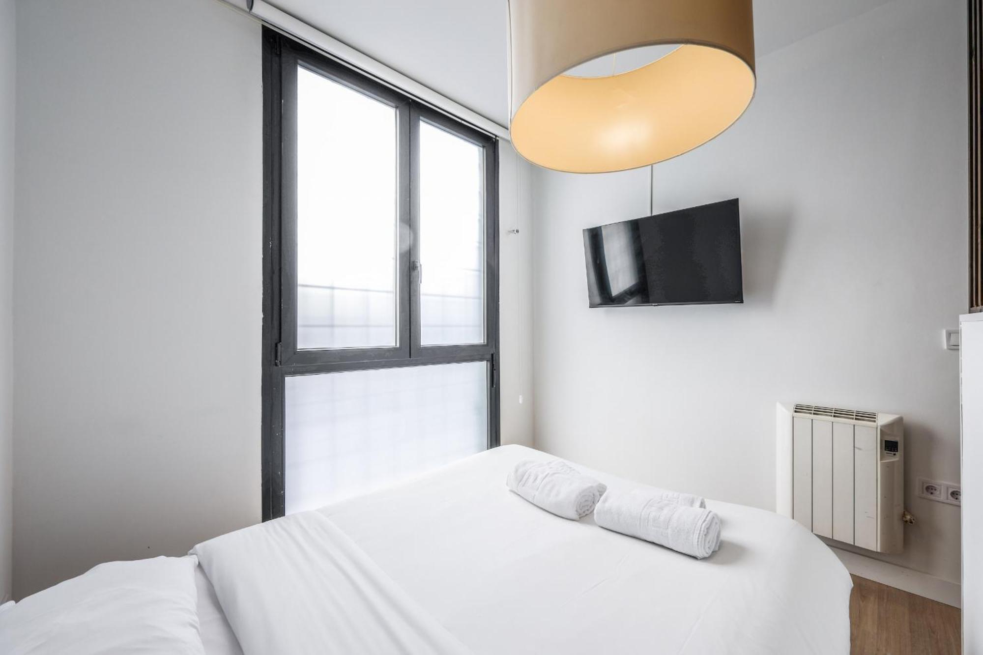 Pequeno Apartamento Reformado En Tirso De Molina Alquiler Temporal มาดริด ภายนอก รูปภาพ