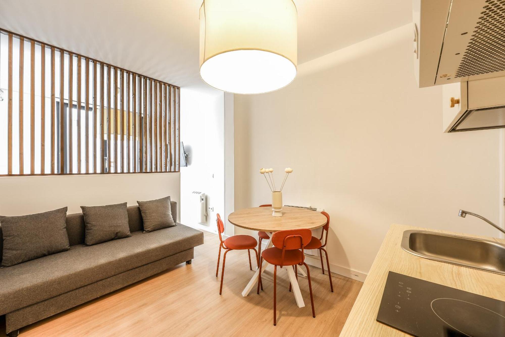 Pequeno Apartamento Reformado En Tirso De Molina Alquiler Temporal มาดริด ภายนอก รูปภาพ